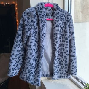 Faux fur leopard coat!